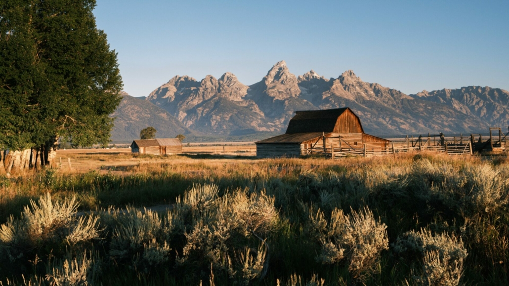 farmhouse national park outdoors hiking