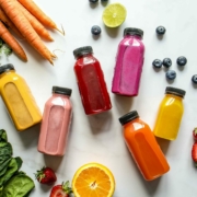 featured image for the best juice bars in LA blog